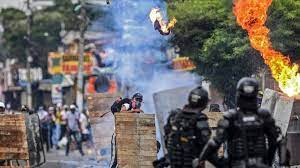 En este momento estás viendo Golpe de estado en Uruguay: Protestas y combates en Montevideo